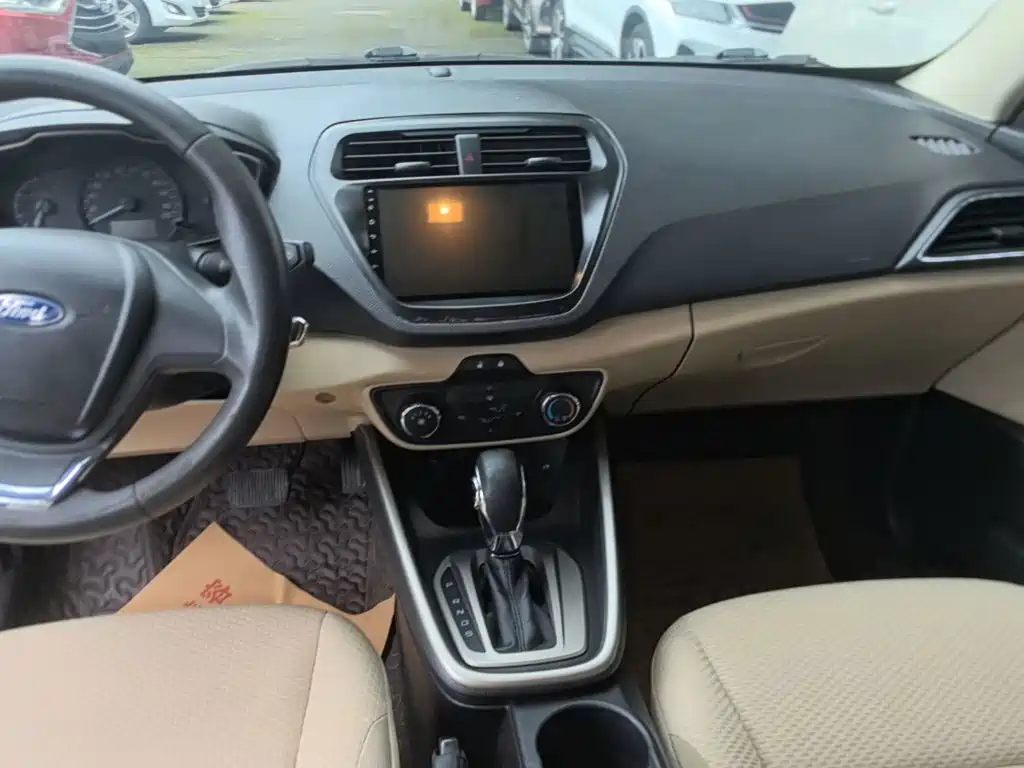 Ford Escort — миниатюра 13