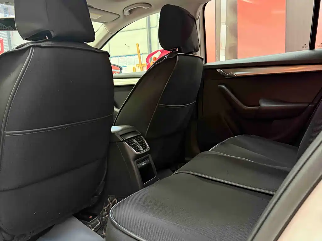 Skoda Octavia — миниатюра 7