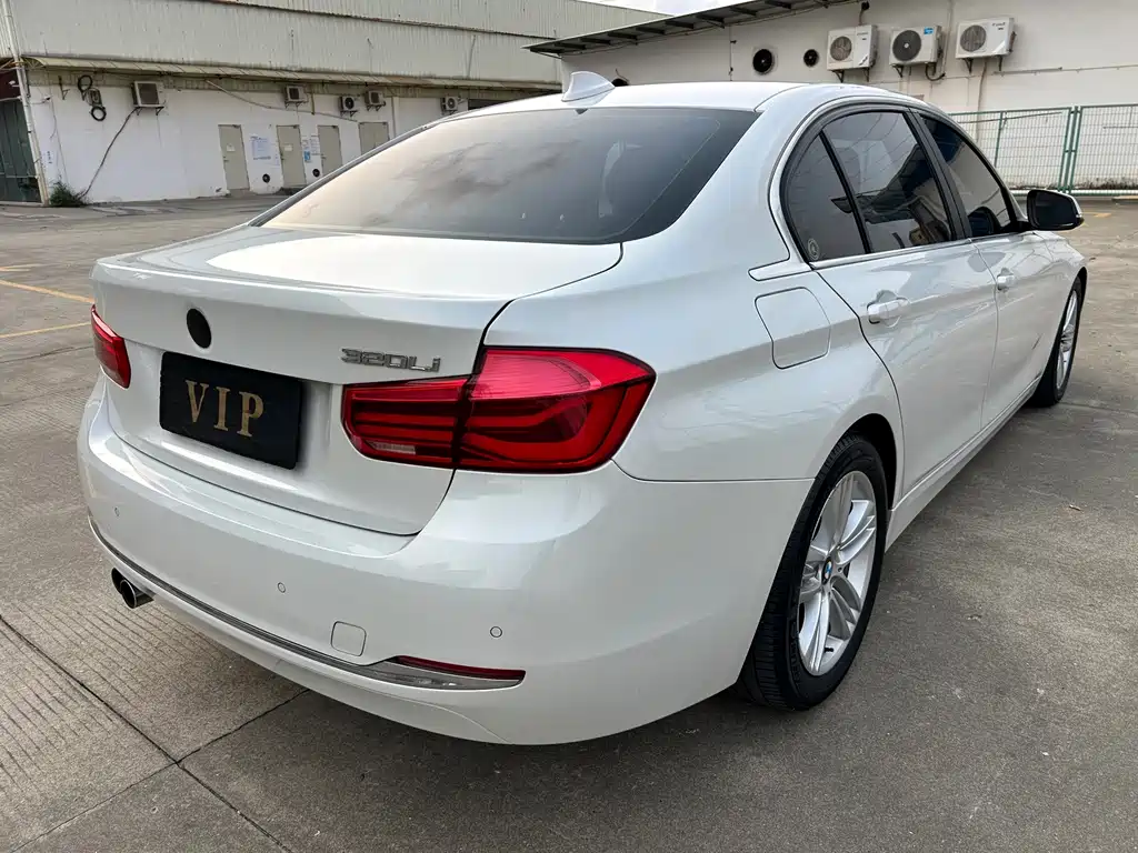 BMW 3 Series — миниатюра 8
