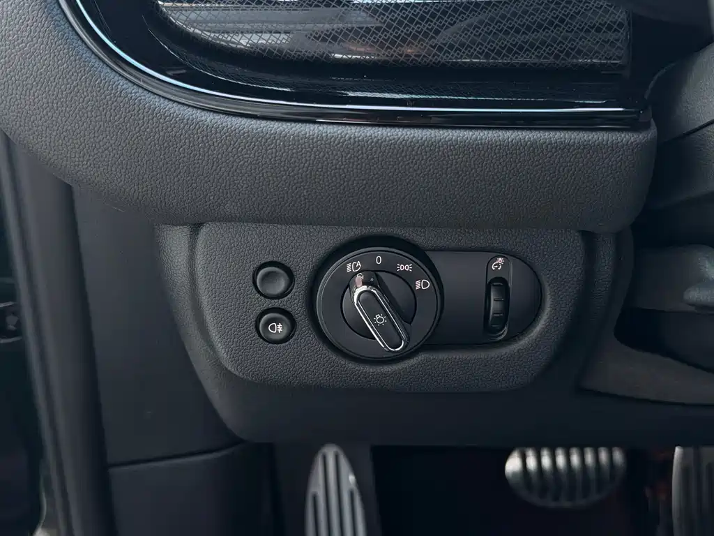 MINI Mini JCW Clubman — миниатюра 11