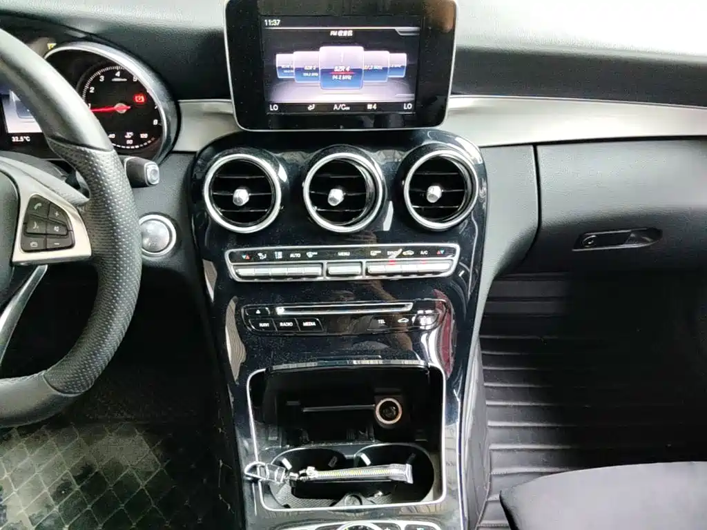 Mercedes-Benz C-Class — миниатюра 18
