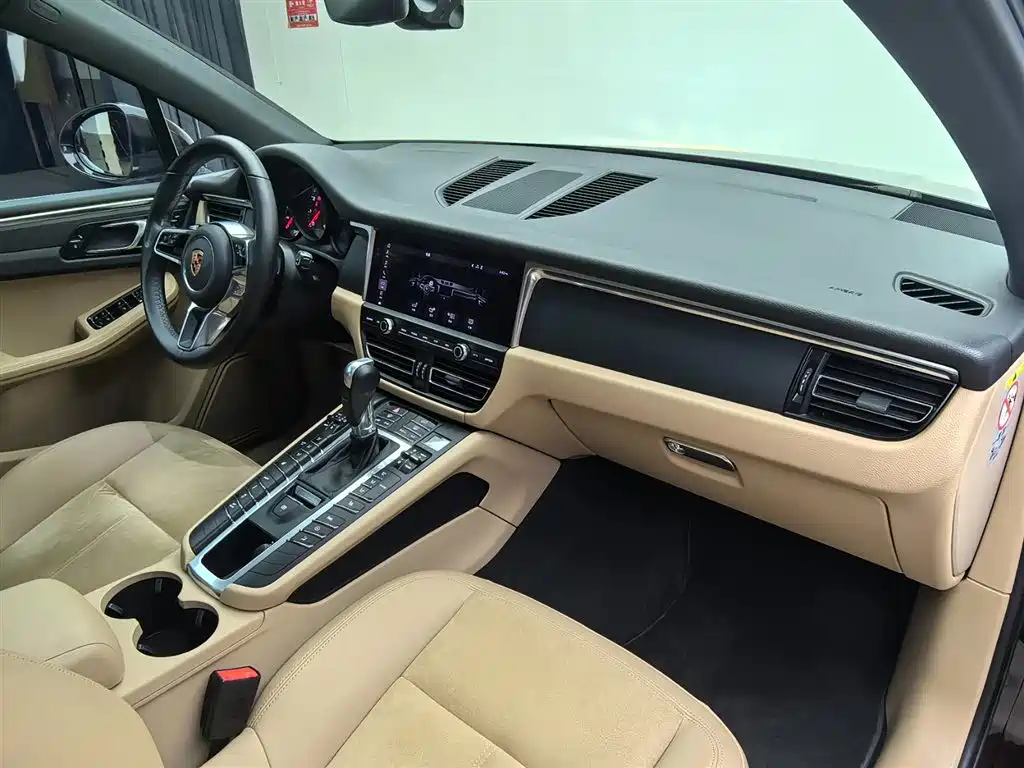 Porsche Macan — миниатюра 14