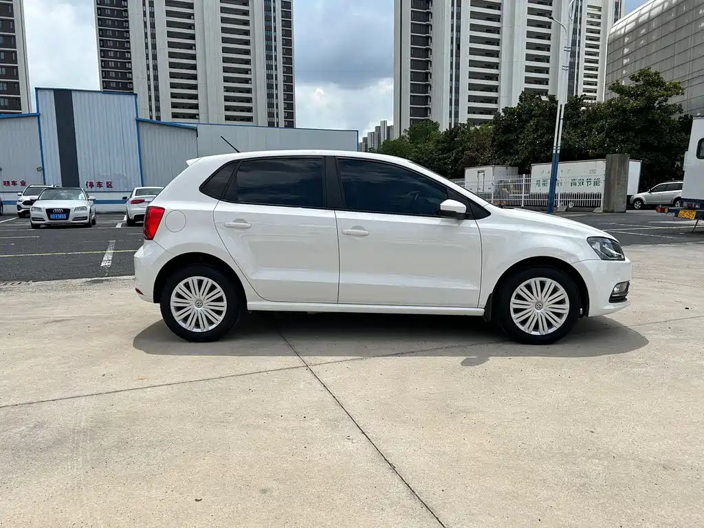 Volkswagen Polo — миниатюра 8