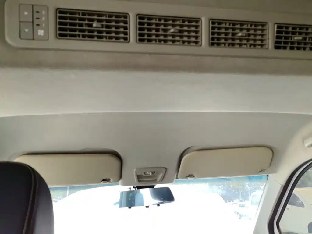 Wuling Hongguang PLUS — миниатюра 18