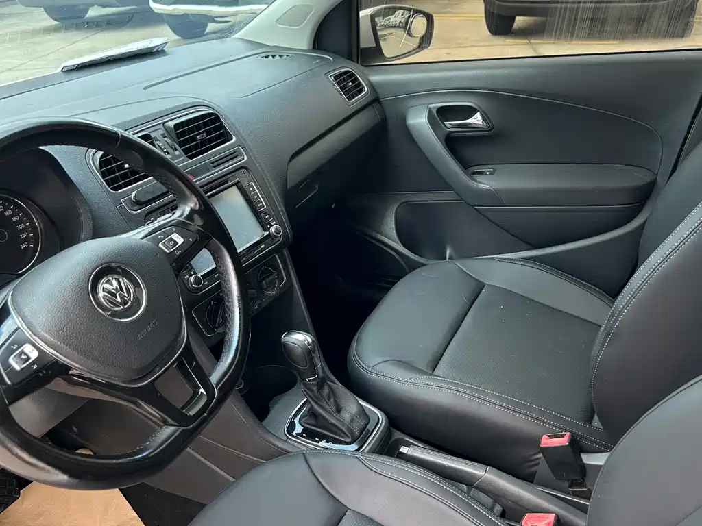 Volkswagen Polo — миниатюра 10