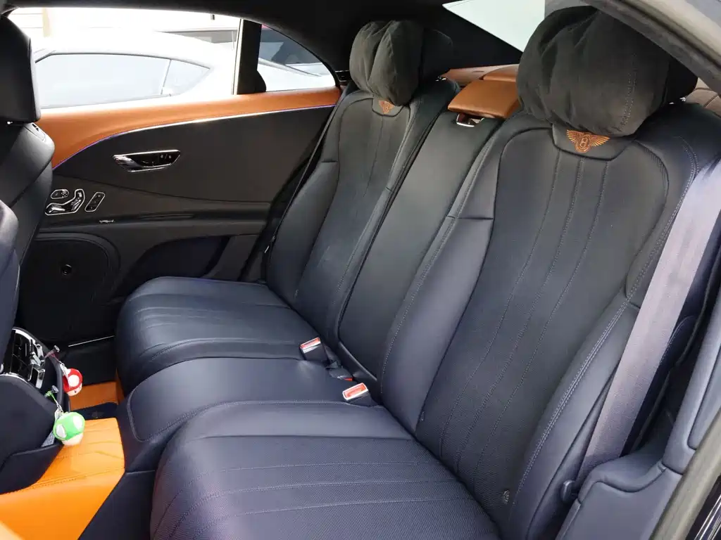 Bentley Flying Spur PHEV — миниатюра 19