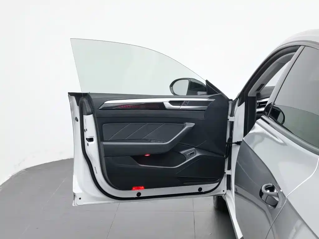 Volkswagen CC — миниатюра 8