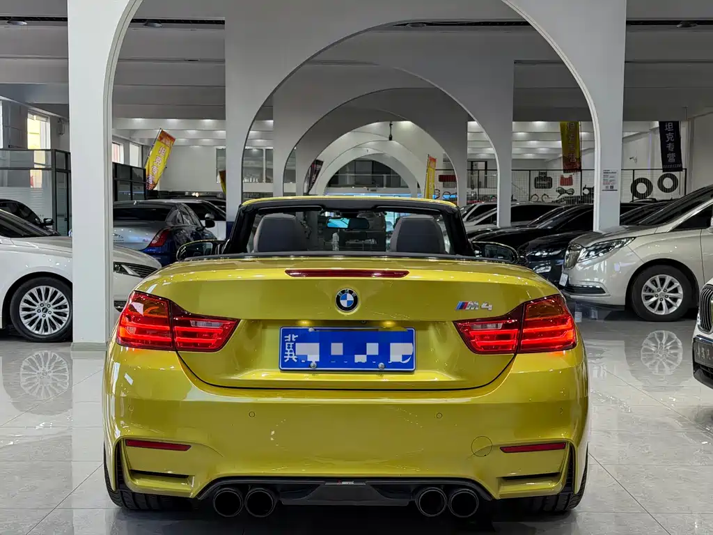BMW M4 — миниатюра 2