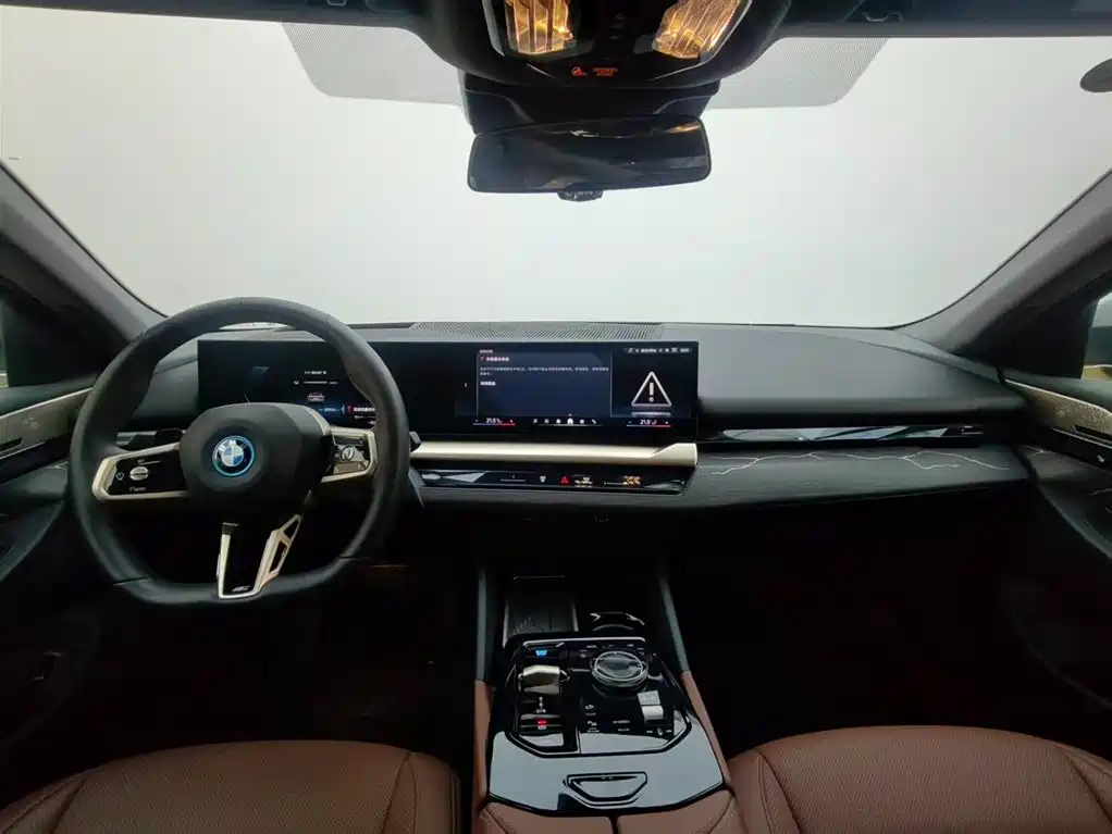 BMW i5 2025 eDrive 40L M Sport