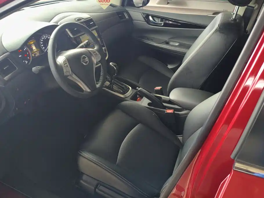 Nissan Tiida — миниатюра 9