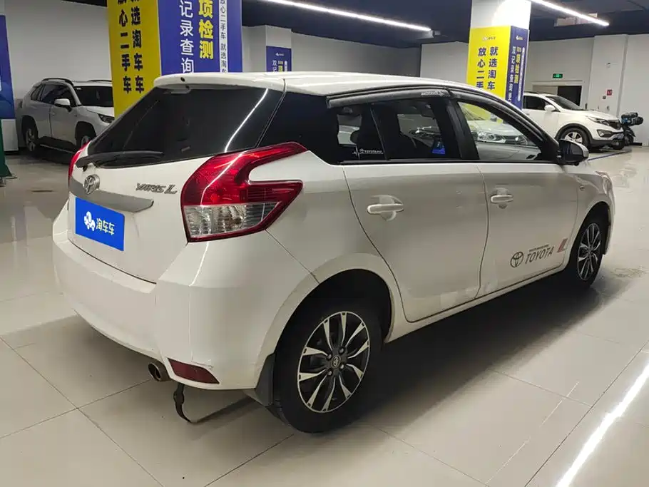 Toyota Yaris L — миниатюра 3