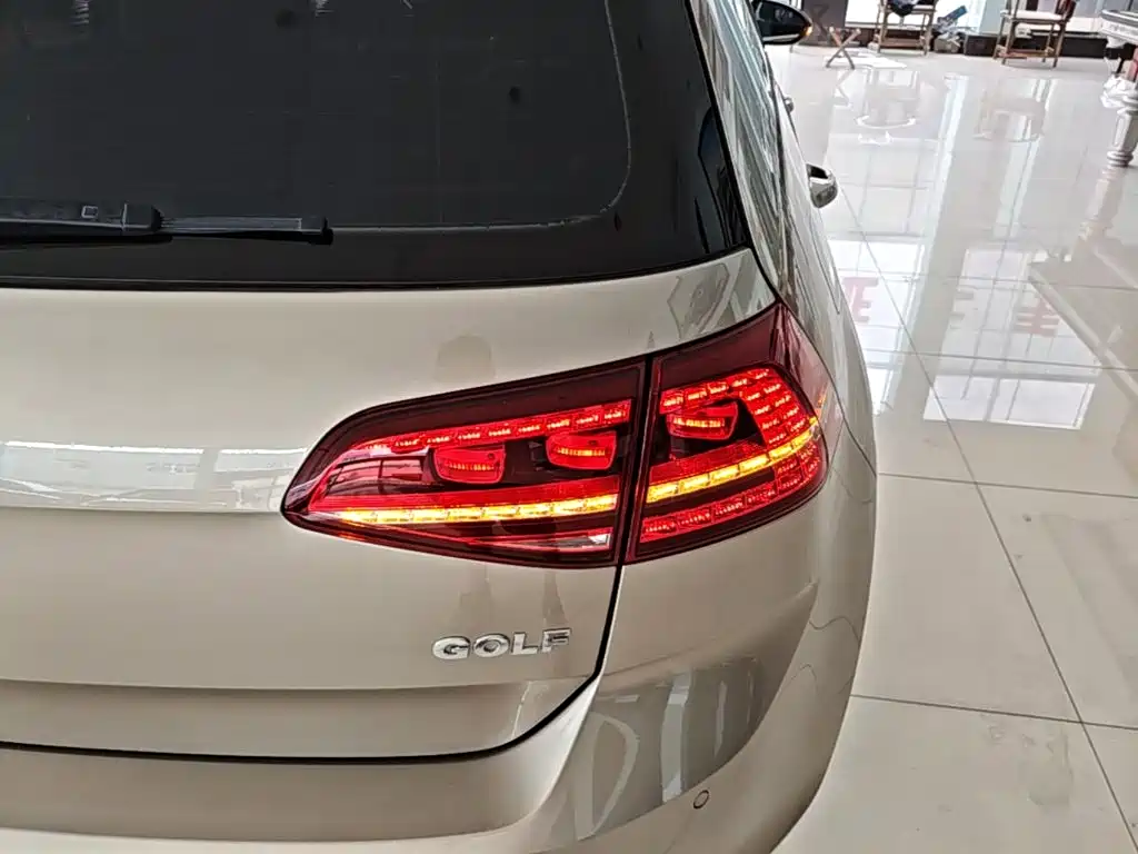 Volkswagen Golf — миниатюра 8