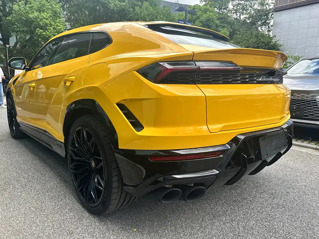 Lamborghini Urus SE — миниатюра 16