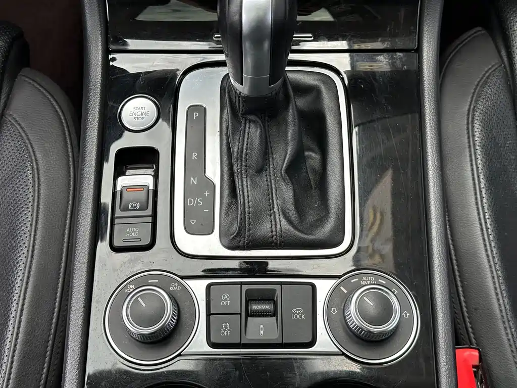 Volkswagen Touareg — миниатюра 10