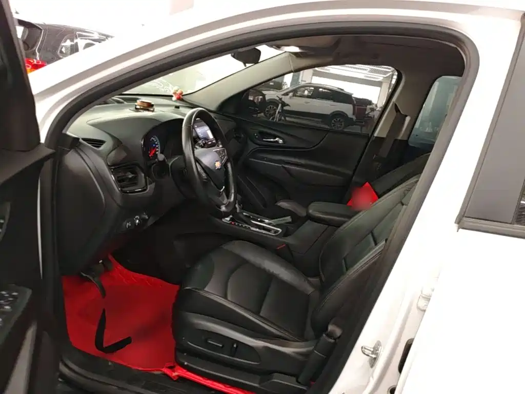 Chevrolet Equinox — миниатюра 15