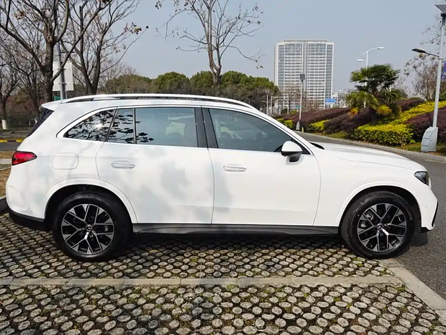 Mercedes-Benz GLC — миниатюра 23
