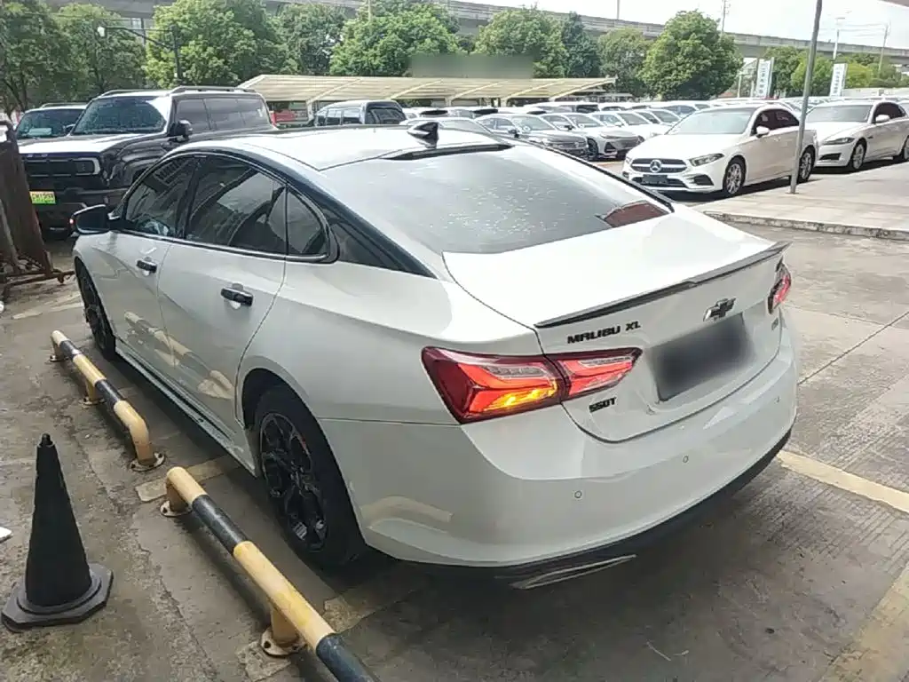 Chevrolet Malibu XL — миниатюра 5