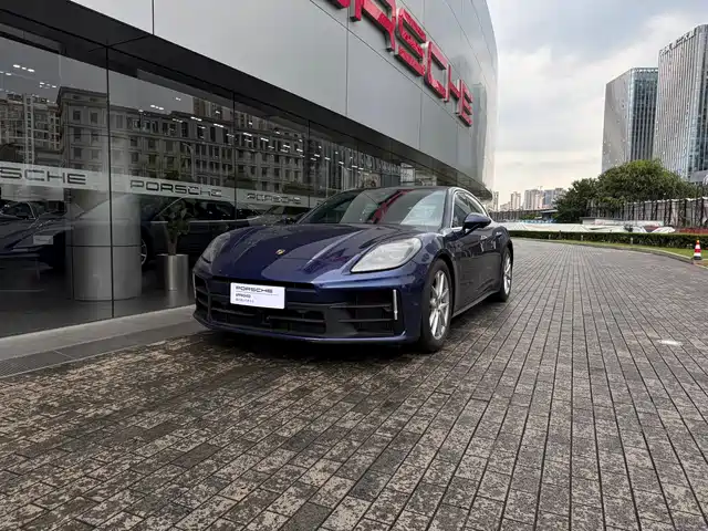 PORSCHE PANAMERA 2024