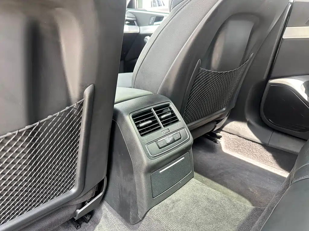 Audi A4L — миниатюра 18