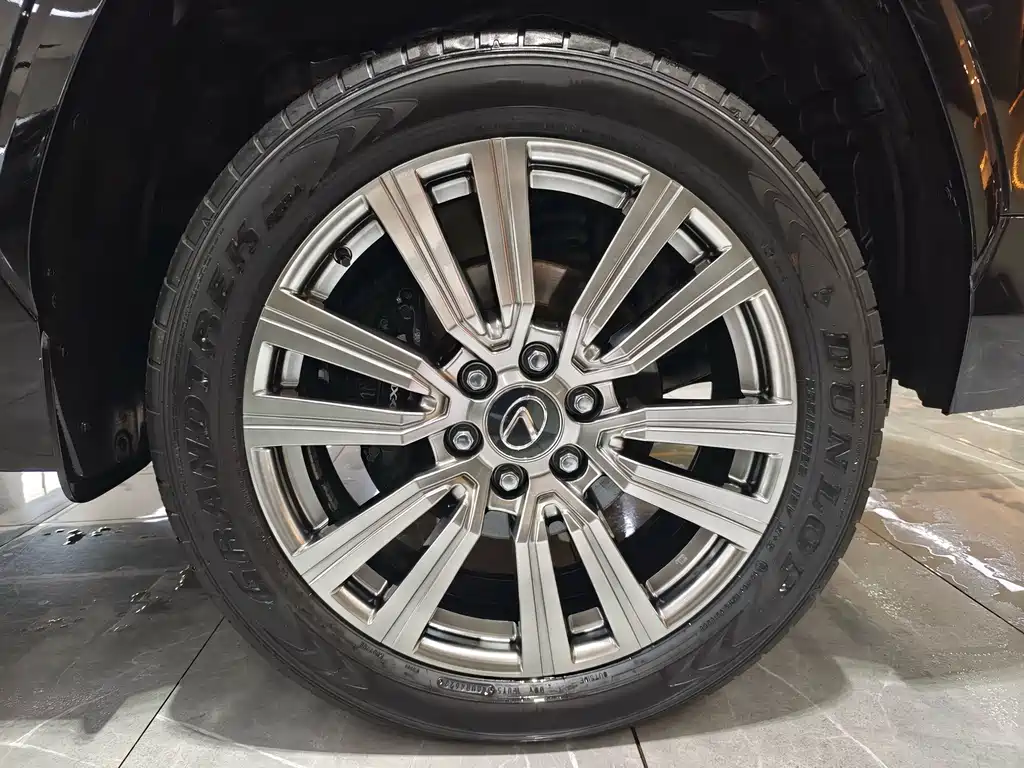 Lexus LX — миниатюра 22