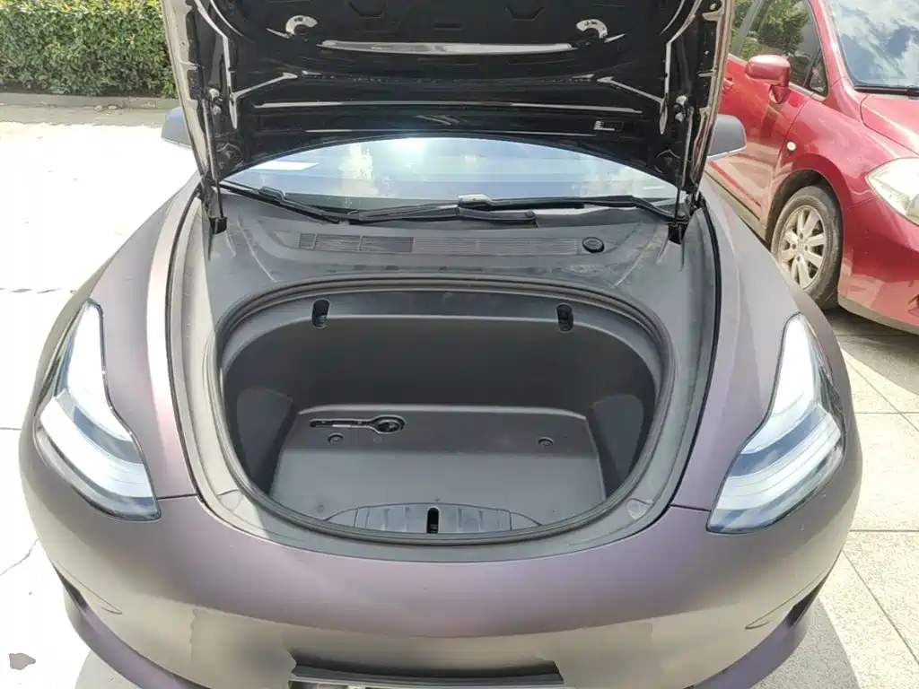 Tesla Model 3 — миниатюра 20