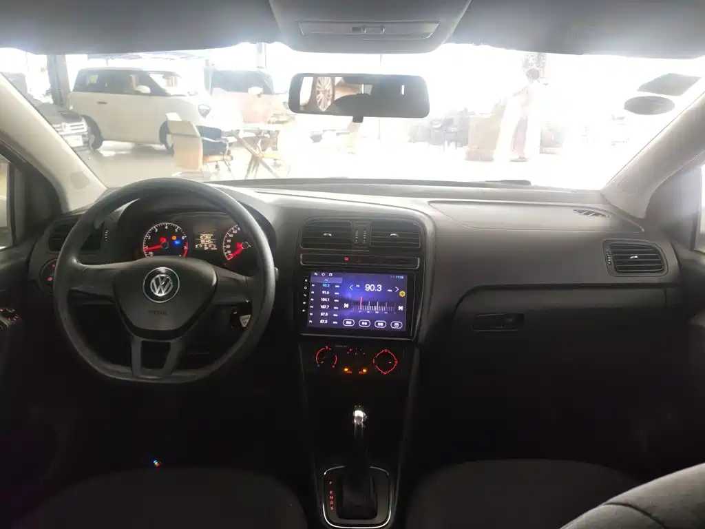 Volkswagen Polo — миниатюра 10