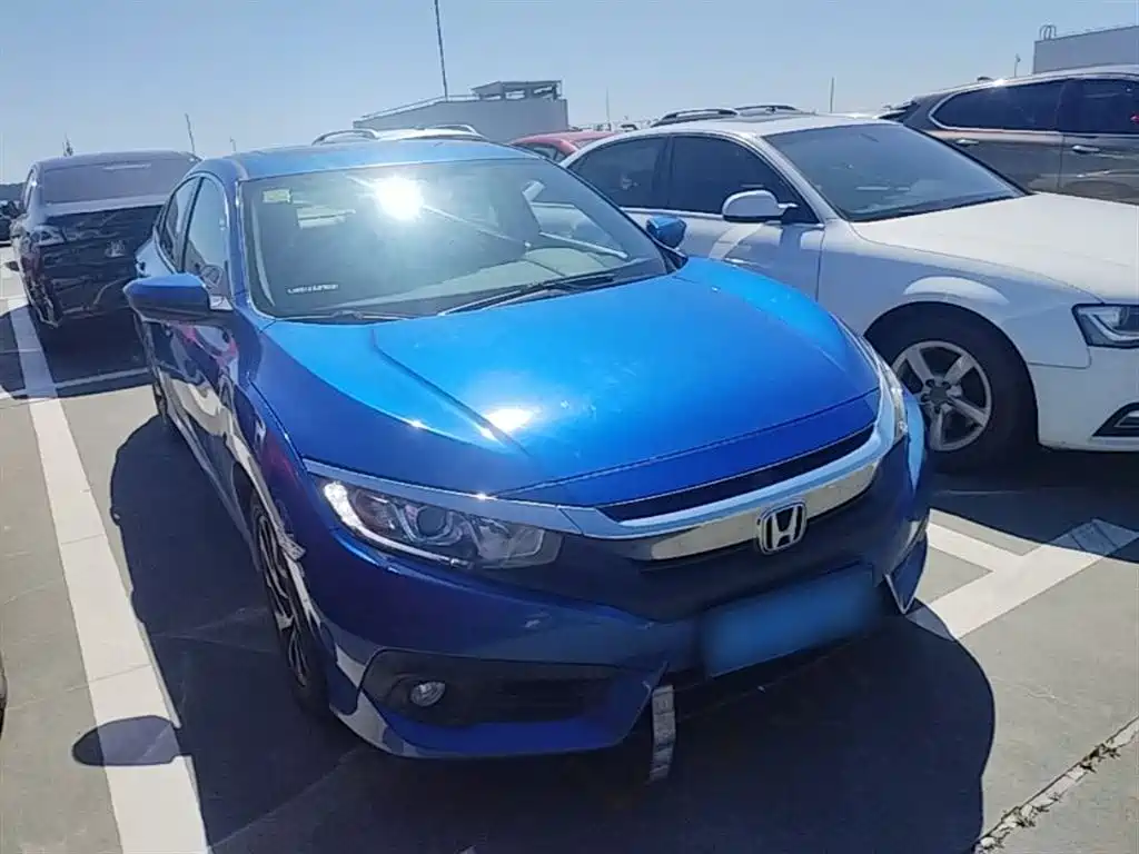 Honda Civic 2016 220TURBO CVT Luxury