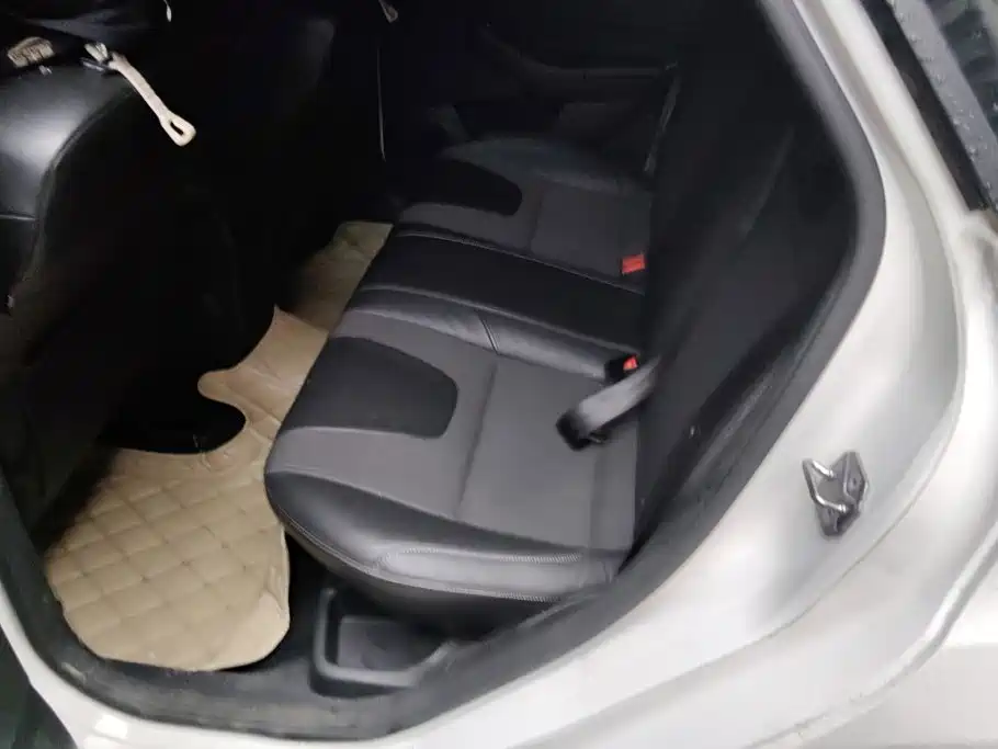 Ford Focus — миниатюра 11