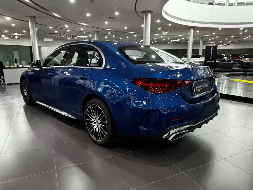 Mercedes-Benz C-Class — миниатюра 3