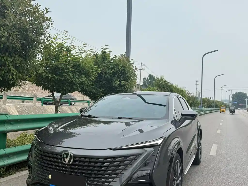 2023 Changan UNI-T - zdjęcie 1 z 20