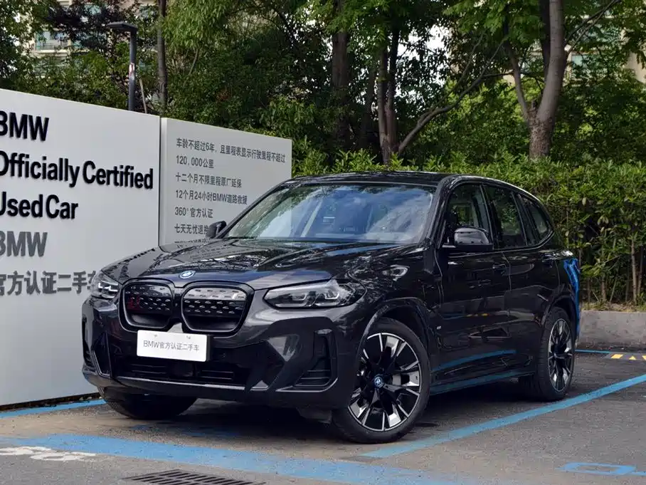 BMW IX3