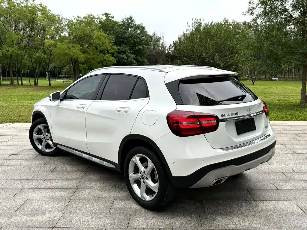 Mercedes-Benz GLA — миниатюра 4