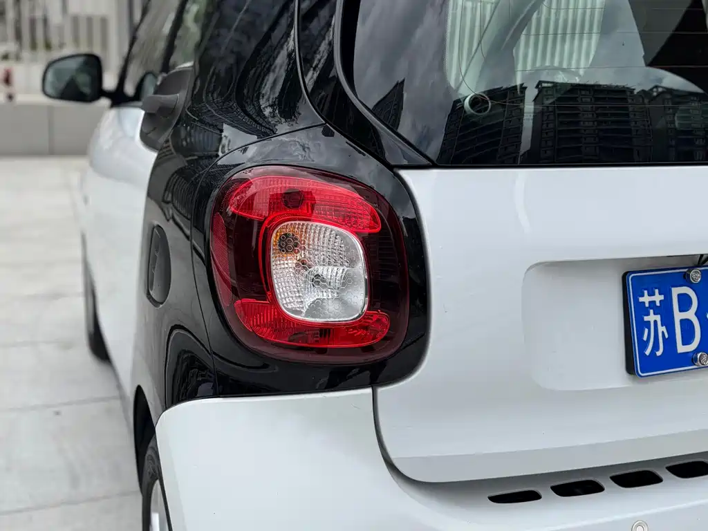 smart Smart Fortwo — миниатюра 12