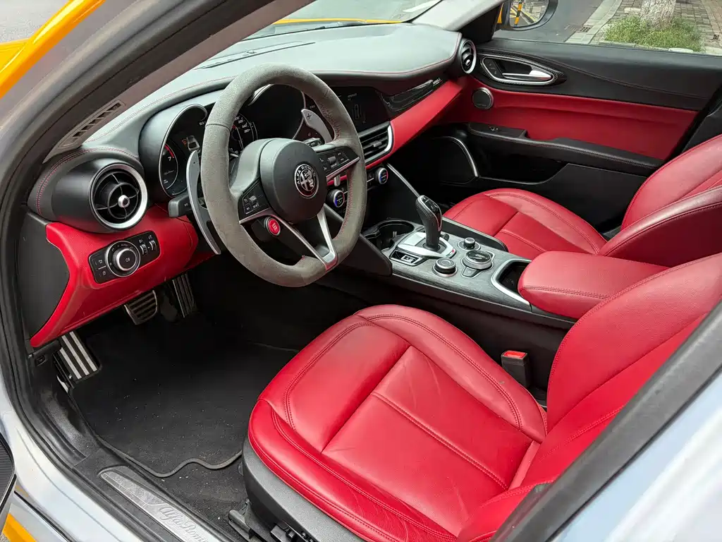 Alfa Romeo Giulia — миниатюра 5
