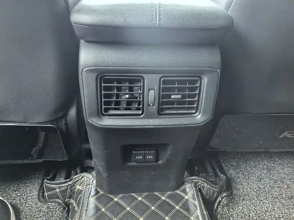Toyota RAV4 — миниатюра 15