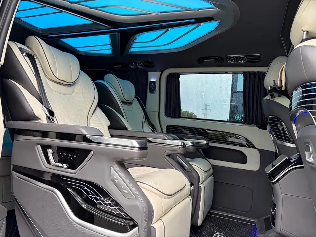 Mercedes-Benz Vito — миниатюра 14