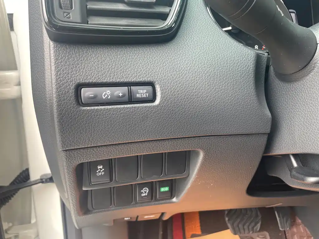 Nissan X-Trail — миниатюра 12