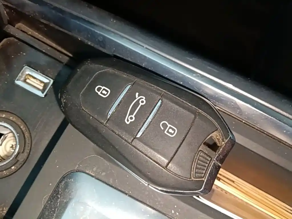 Citroen C6 — миниатюра 9