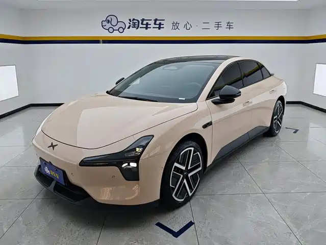 2025 Xpeng Mona M03