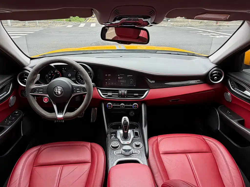 Alfa Romeo Giulia — миниатюра 4