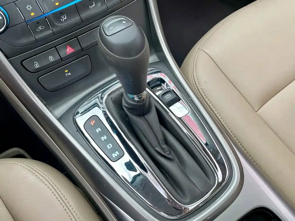 Chevrolet Malibu — миниатюра 10
