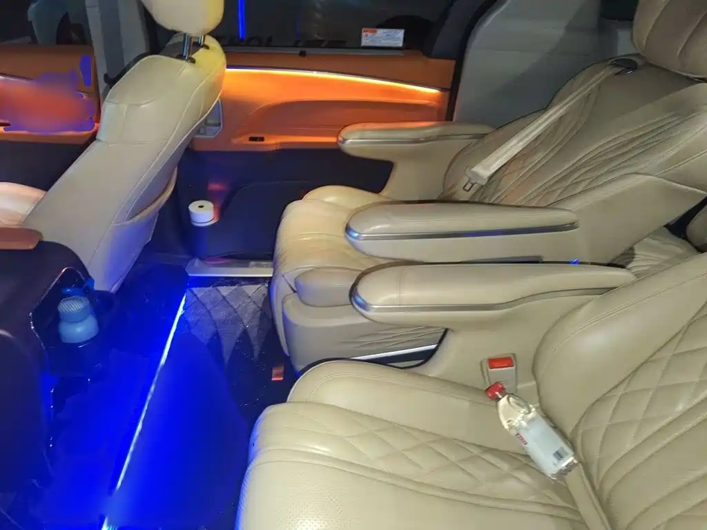 Toyota Granvia — миниатюра 15
