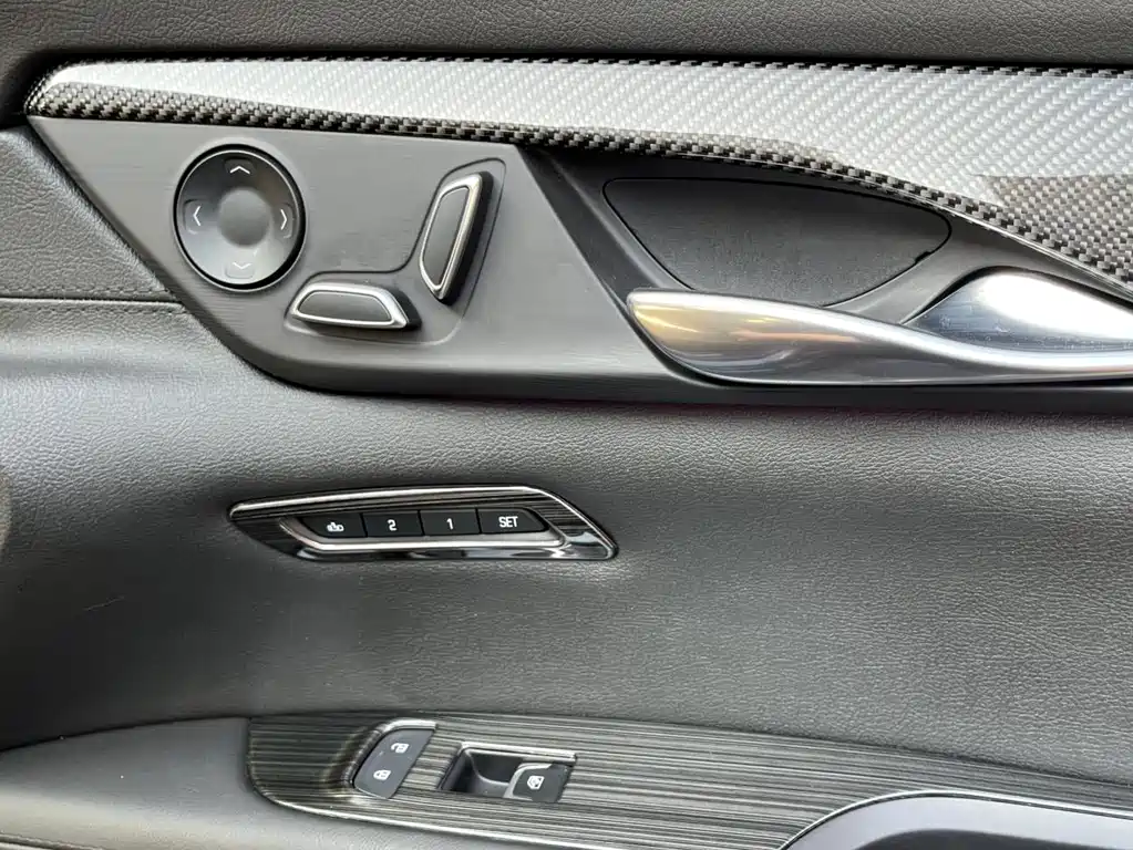 Cadillac CT6 — миниатюра 19
