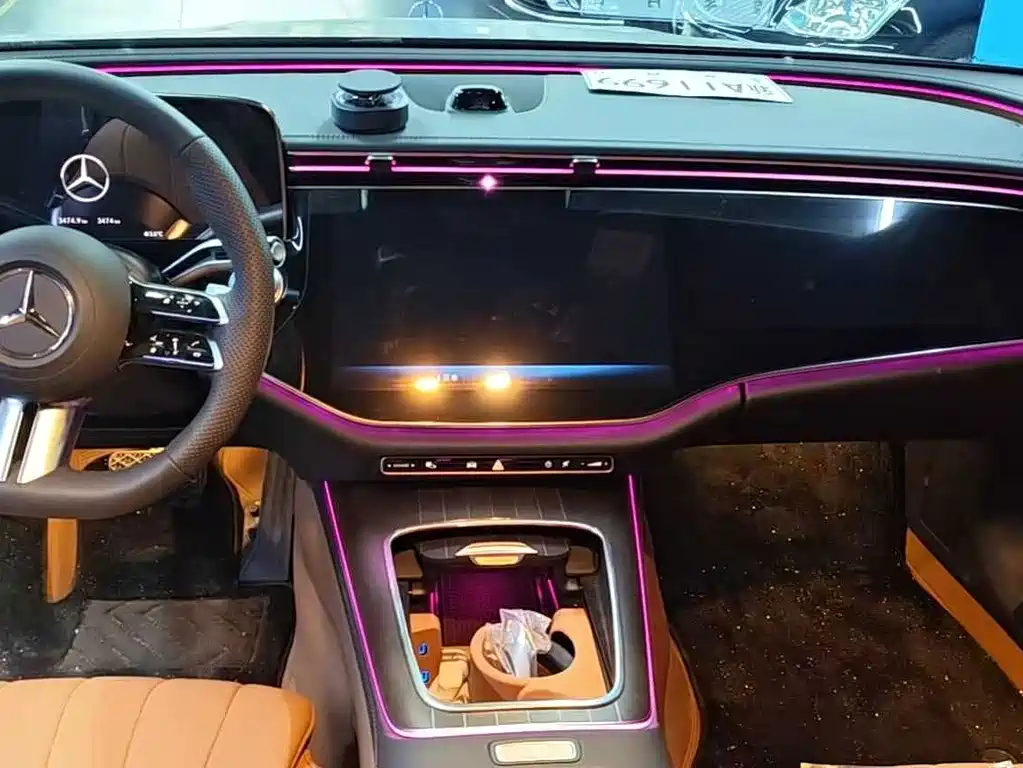 Mercedes-Benz E-Class — миниатюра 4