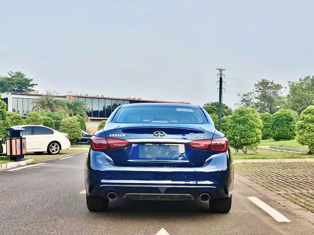Infiniti Q50L — миниатюра 6