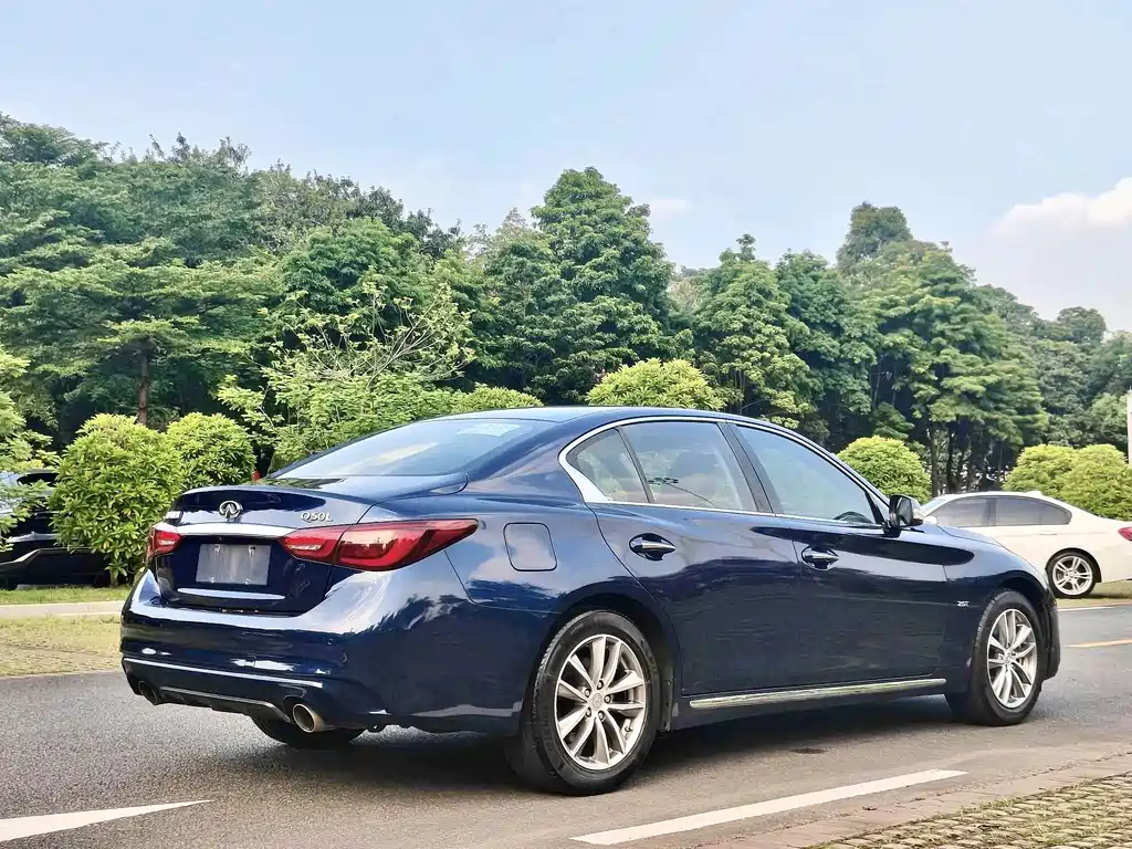 Infiniti Q50L — миниатюра 5