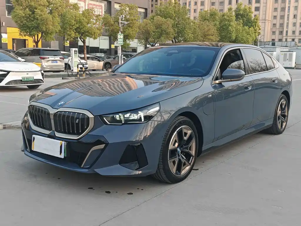 BMW i5 2024
