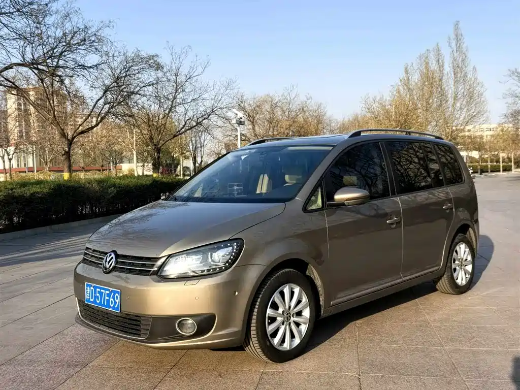 Volkswagen Touran 2015