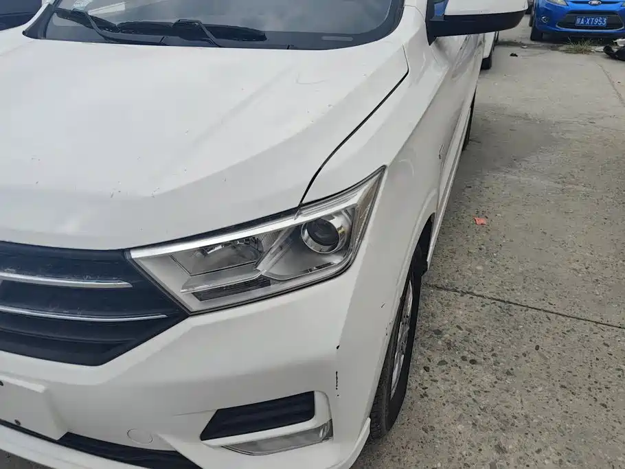 Wuling Hongguang — миниатюра 5