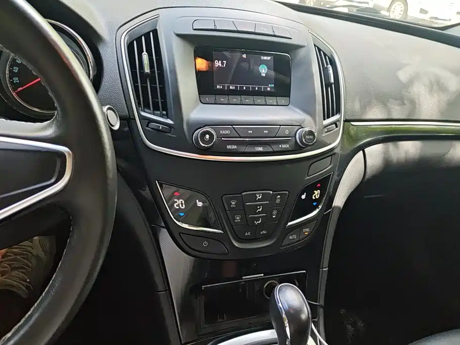 Buick Regal — миниатюра 13